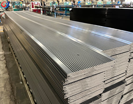 Sistema d'alimentazione automatico di trasporto pneumatico per la linea di produzione di plastica di legno