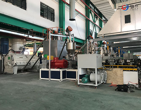 Sistema di trasporto d'alimentazione automatico per il miscelatore della polvere e l'espulsore del PVC
