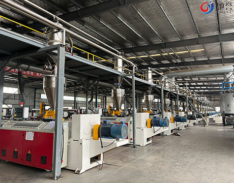 Sistema d'alimentazione automatico di trasporto pneumatico per la linea di produzione di plastica di legno